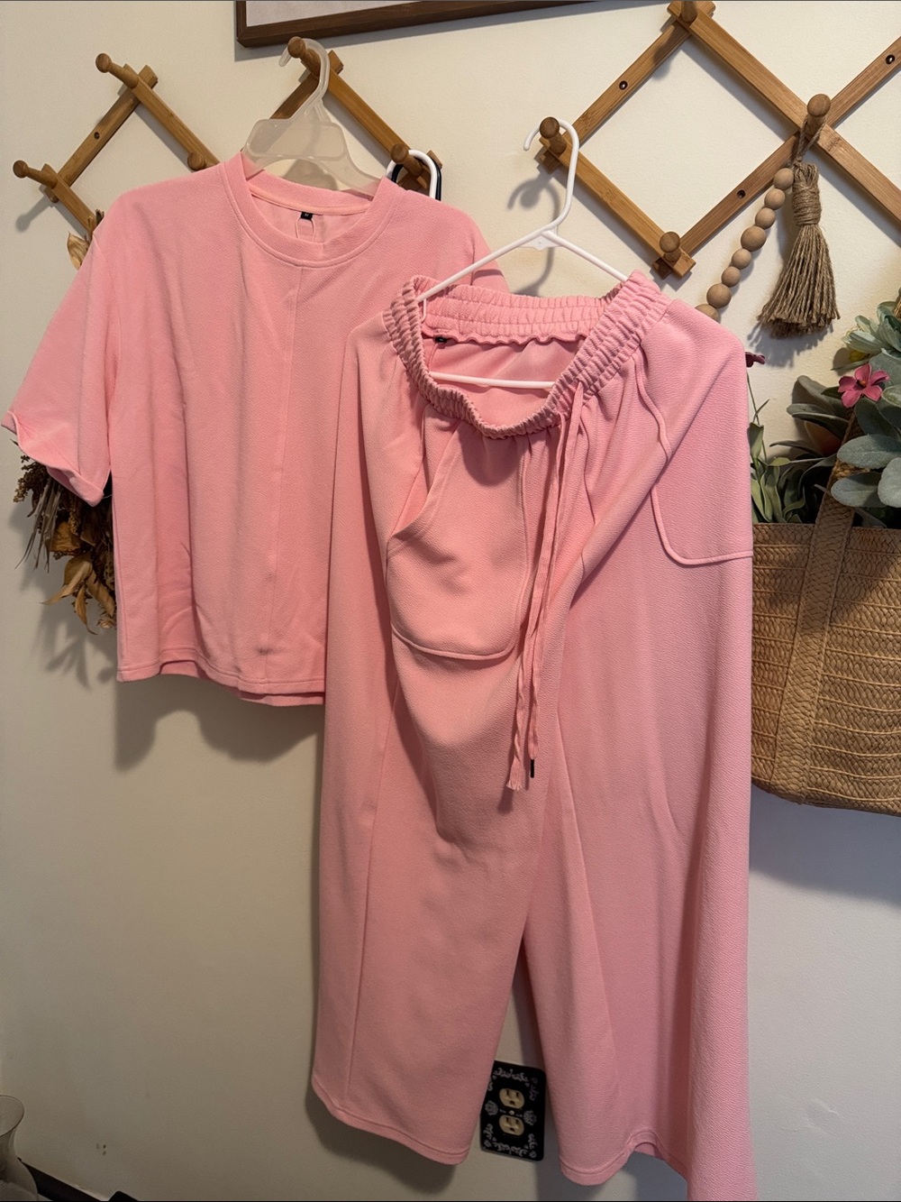 NWOT Soft Pink Two-Piece Loungewear Set - Top & Drawstring Pants